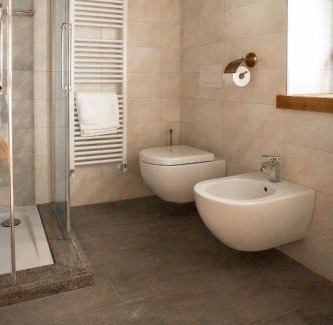 Villa di Tirano House | foresteria stazzona
