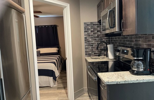 Bay Esplanade House | Forever Sunshine - Beach Vacation Rental