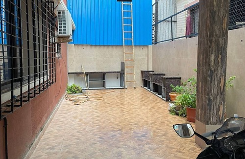 Uttan House | Forget your worries in this spacious and serene space.