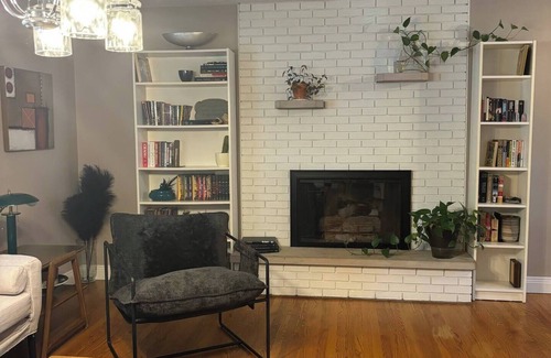 Indianapolis House | Forget your worries in this spacious space. So much space and luxury buddled into one. This modern l