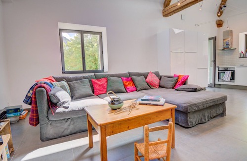 Treminis House | FORMER BARN RESTORED Trièves, IDEAL FOR FAMILY AND FRIENDS