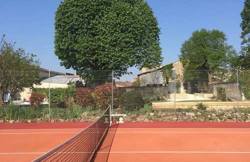 Arcais House | Former market garden house with swimming pool and tennis court