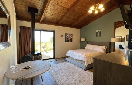 Timber Cove Hotel | Fort Ross Lodge