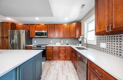 West Central Condo | Fort Wayne New! Cozy 2BR Condo -Downtown w/Free Parking & WiFi
