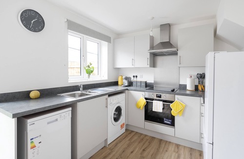 Avonmouth House | Fortified Three Bedroom Home Bristol