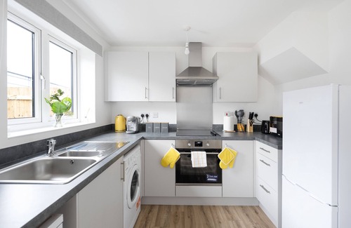 Avonmouth House | Fortified Three Bedroom Home Bristol