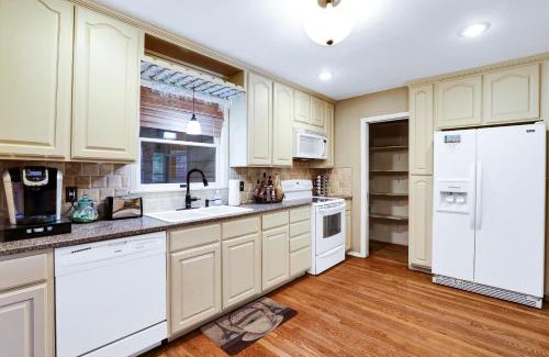 Shearer Hills - Ridgeview House | Fortuitous - A Birdy Vacation Rental