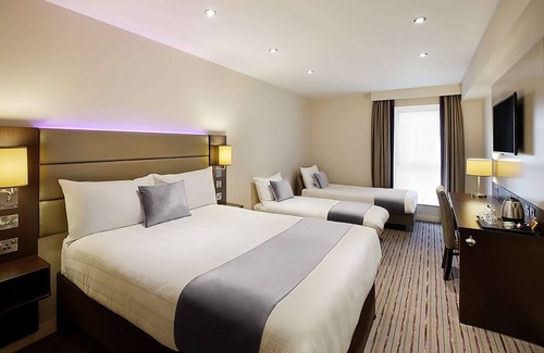 Ainley Top Hotel | Fortune Huddersfield, Sure Hotel Collection by Best Western