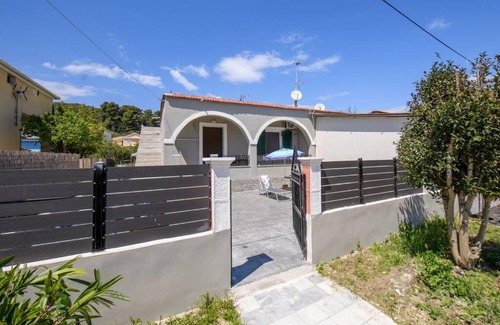 Petriti Apartment | Fotini's Apartments by the Sea