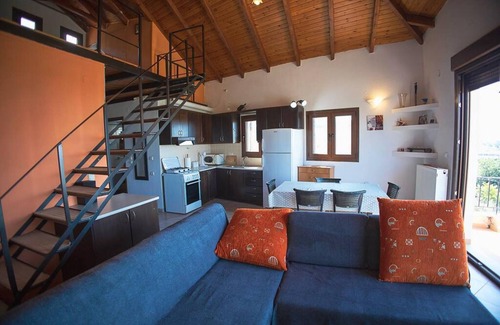 Kato Lechonia House | Foula House in Magnisia