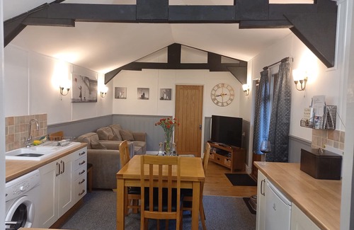Bromham Cabin | Found at the foot of Roundway Hill with it's own secluded garden. Pet friendly.