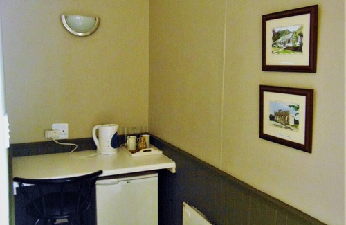 Umjindi House | Fountain Baths Guest Cottages (unit 7)