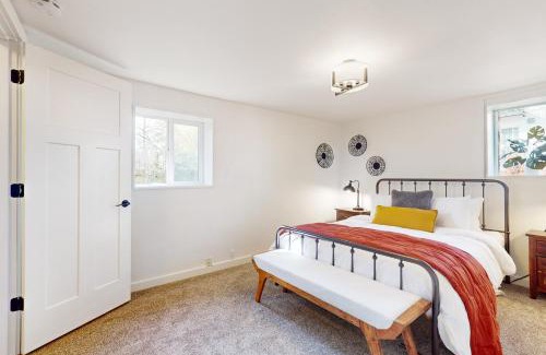 Cornwall Park House | Fountain District Bungalow