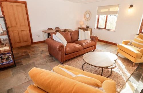 Moylegrove House | Fountain Folly