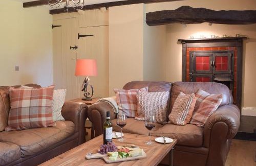 Eglwyswrw House | Fountain Hill