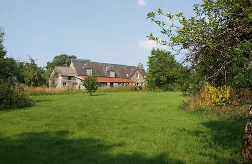 Saint-Clement-Rancoudray Cottage | Four Bedroomed Country Cottage sleeps 7, Pool