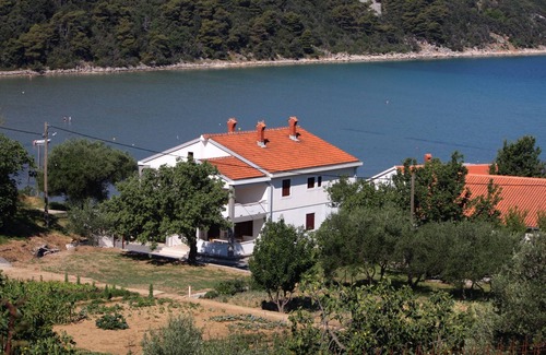 Kampor Apartment | Four-bedroom apartment with terrace and sea view Kampor, Rab (A-5051-b)