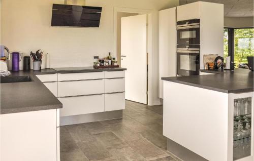 Hesselager House | Four-Bedroom Holiday Home In Hesselager