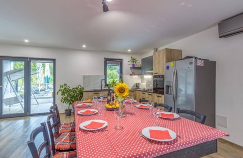 Josipdol House | Four Bedroom Holiday House Mali Raj with Pool