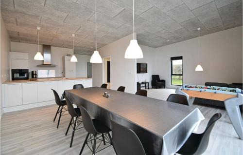 Saksild Strand House | Four-Bedroom Holiday Home In Odder