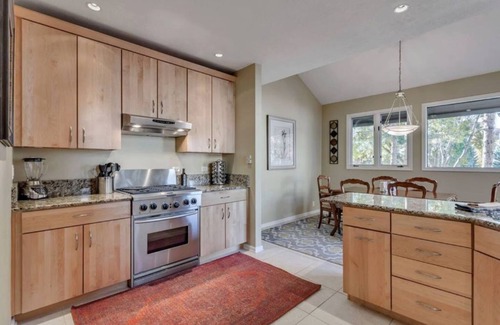 Cottonwood Heights House | Four bedroom condo minutes from ski resorts