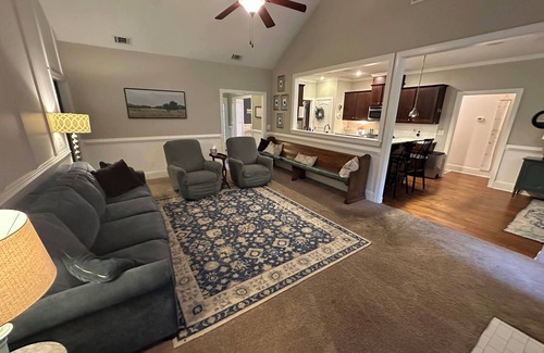 North Augusta House | FOUR BEDROOMS! Quiet and convenient Masters rental. Easy access to everything.