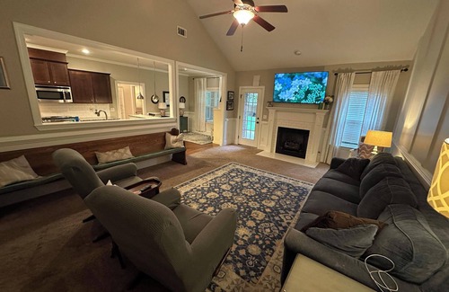 North Augusta House | FOUR BEDROOMS! Quiet and convenient Masters rental. Easy access to everything.
