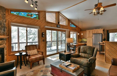 Solon Springs Cabin | Four Bs Lodge in Barnes Sandy Frontage on Middle Eau Claire Lake