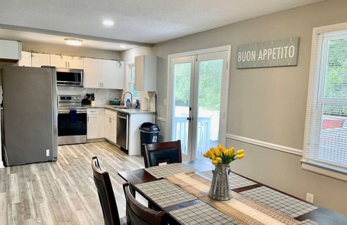 Greensboro House | Four Farms · Specious 3 bedroom home with vibrant outdoor
