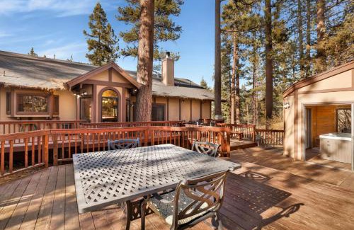 Evergreen Estates House | Four Happy Bears Estate - 1277 by Big Bear Vacations