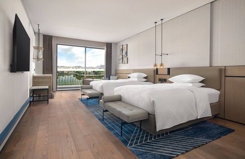Yangdong District Hotel | Four Points by Sheraton Yangjiang City Center