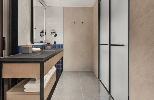 Yangdong District Hotel | Four Points by Sheraton Yangjiang City Center