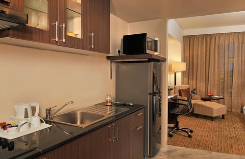 Clover Park Hotel | Four Points by Sheraton Hotel & Serviced Apartments, Pune