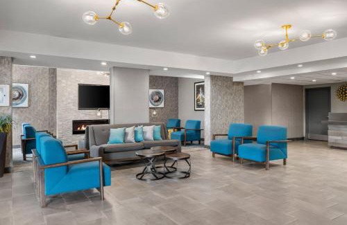 Westchester Hotel | Four Points by Sheraton Chicago Westchester/Oak Brook
