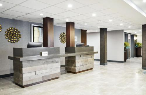Westchester Hotel | Four Points by Sheraton Chicago Westchester/Oak Brook