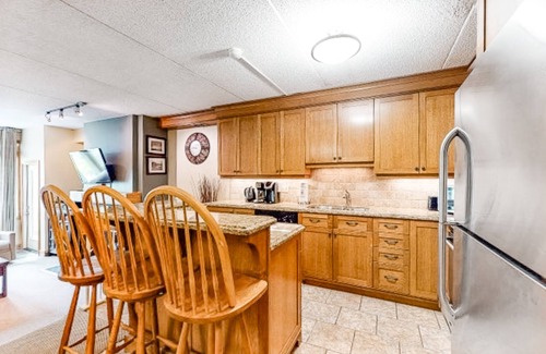The Blue Mountains Condo | Four-season spectacular condo w/breathtaking views