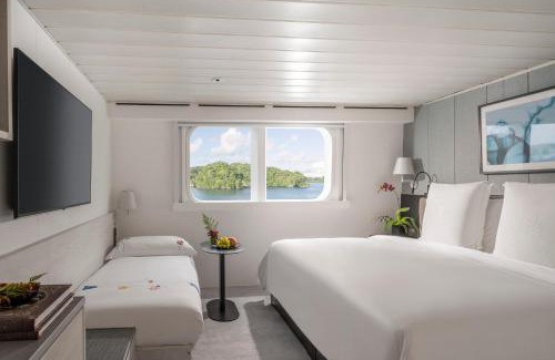 Koror Boat Rental | Four Seasons Explorer Palau - Cruising Resort