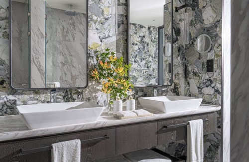 Downtown Hangzhou Hotel | Four Seasons Hotel Hangzhou At Hangzhou Centre