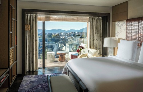 Higashiyama Hotel | Four Seasons Hotel Kyoto