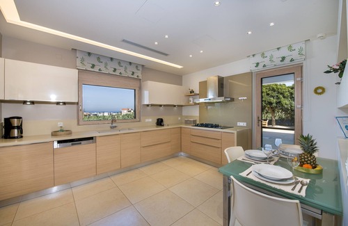Gouvai Villa | Four Seasons private villa - seaview - big heated pool - gym - sport activities