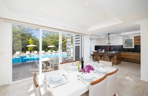 Oludeniz Villa | Four Seasons Villa - Four Bedroom Villa, Sleeps 8