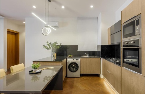 Lekki Phase 1 Apartment | Four Two, Africa Lane