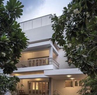 Navrangpura Bed & Breakfast | Fouzdar House by LuxUnlock Private Villas