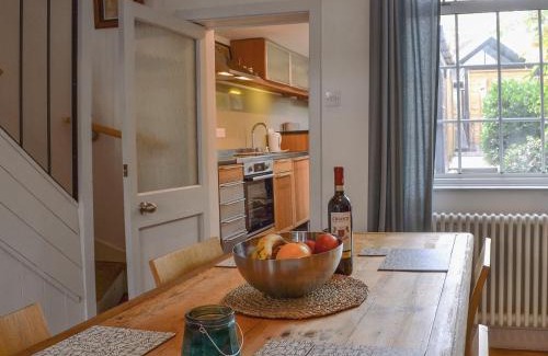 Beverley House | Fox Cottage - Beverley