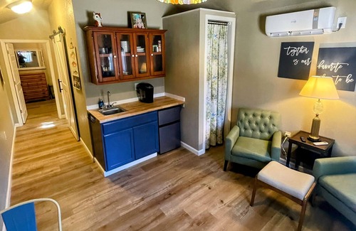 Lake Whitney House | Fox Kit Cabin