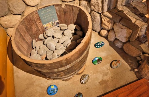 Big Bear House | Fox Lodge Big Bear-Indoor Pool-Hot Tub-Games-Luxury Retreat