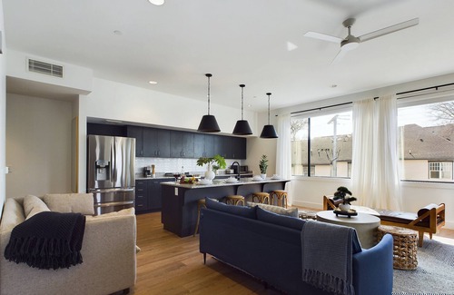 Historic Waverly House | Fox On The Run-Private Balcony-12 South