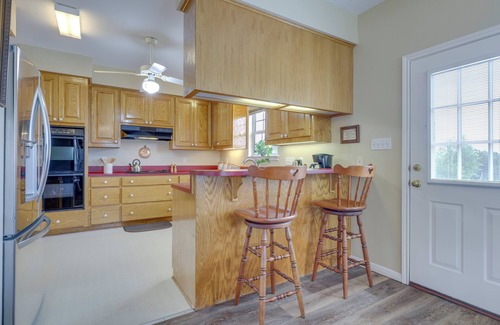 San Marcos House | 'Fox Ridge Farmhouse' - Hill Country Getaway!