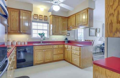 San Marcos House | 'Fox Ridge Farmhouse' - Hill Country Getaway!