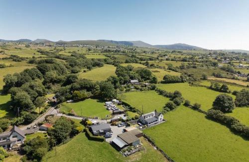 Dinas House | Fox's Lair Farmhouse